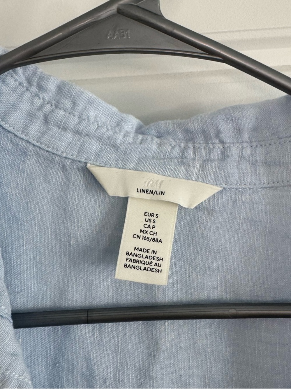 H&M Light Blue Linen Button-Down Shirt - Picture 2 of 3